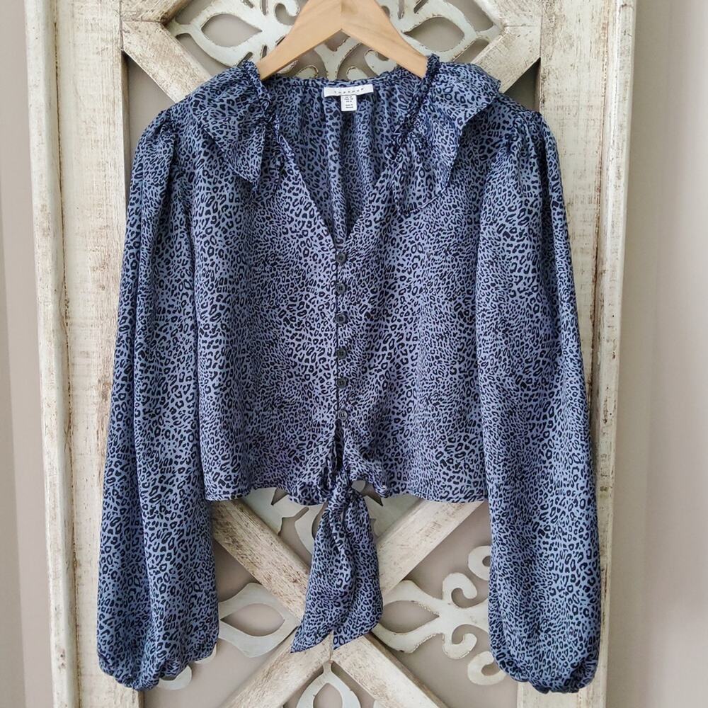 Topshop Women's Animal Print Satin Tie Front Cropped Button Down Blouse in Blue